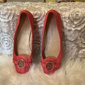 Womens shoes